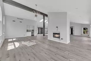 5096 Llano Dr, Woodland Hills, CA 91364 - Photo 13