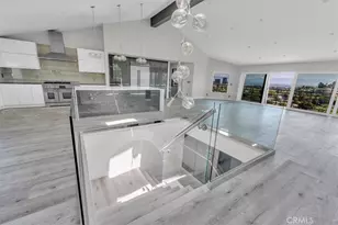 5096 Llano Dr, Woodland Hills, CA 91364 - Photo 29