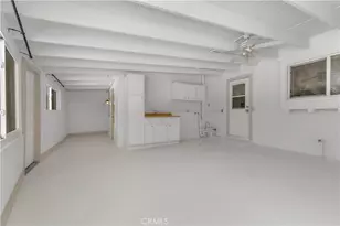 11944 Hesby St, Valley Village, CA 91607 - Photo 35