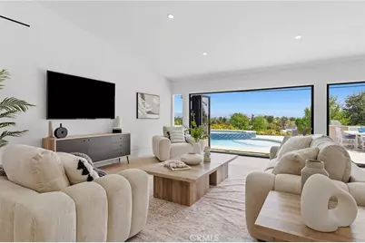23925 Crosson Drive, Woodland Hills, CA 91367 - Photo 11
