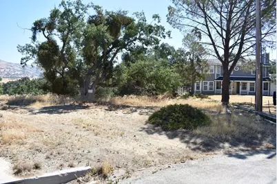 22948 Rim, Tehachapi, CA 93561 - Photo 3