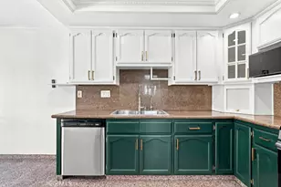 22031 Lanark St, Canoga Park, CA 91304 - Photo 7