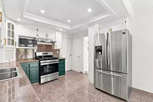 22031 Lanark St, Canoga Park, CA 91304 - Photo 3
