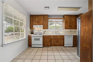 7921 Fallbrook, West Hills, CA 91304 - Photo 5