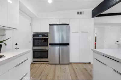 18334 Hiawatha Street, Northridge, CA 91326 - Photo 17