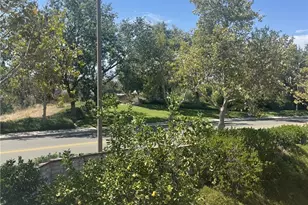 24502 Windsor, Valencia, CA 91355 - Photo 3