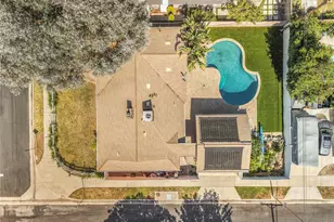 23728 Bessemer St, Woodland Hills, CA 91367 - Photo 27