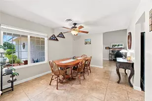 308 Swan Ct, Bakersfield, CA 93309 - Photo 7