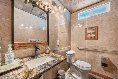 114 W Newgrove, Lancaster, CA 93534 - Photo 23