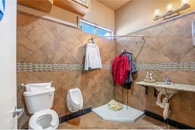 114 W Newgrove, Lancaster, CA 93534 - Photo 21