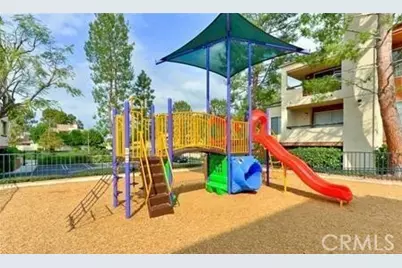 5520 Owensmouth #311, Woodland Hills, CA 91367 - Photo 39