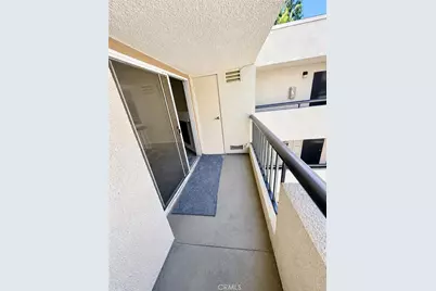 5520 Owensmouth #311, Woodland Hills, CA 91367 - Photo 23