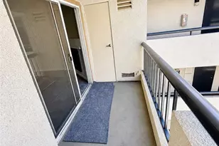 5520 Owensmouth, Woodland Hills, CA 91367 - Photo 23