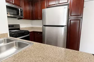 5520 Owensmouth, Woodland Hills, CA 91367 - Photo 11