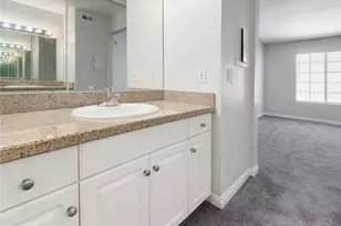 5520 Owensmouth, Woodland Hills, CA 91367 - Photo 19