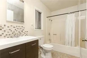 19338 Elkwood St, Reseda, CA 91335 - Photo 17