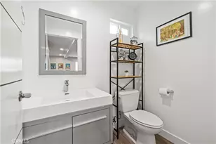 16557 Vine Ter, Van Nuys, CA 91406 - Photo 9