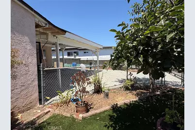 11241 De Haven Ave., Pacoima, CA 91331 - Photo 3