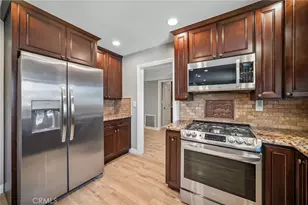 9509 Jellico Ave, Northridge, CA 91325 - Photo 17