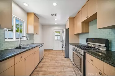 7419 Gaviota Avenue, Van Nuys, CA 91406 - Photo 13