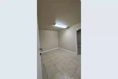 18546 Sherman Way, Reseda, CA 91335 - Photo 3