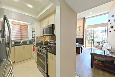 7826 Topanga Canyon Blvd #308, Canoga Park, CA 91304 - Photo 7