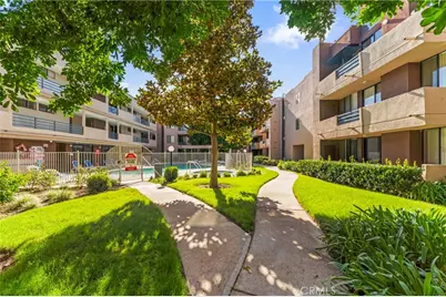 7826 Topanga Canyon Blvd #308, Canoga Park, CA 91304 - Photo 3