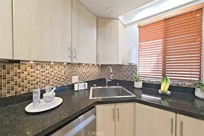 7826 Topanga Canyon Blvd #308, Canoga Park, CA 91304 - Photo 5
