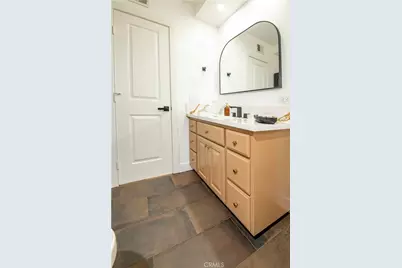 5747 Agnes Avenue, Valley Village, CA 91607 - Photo 19