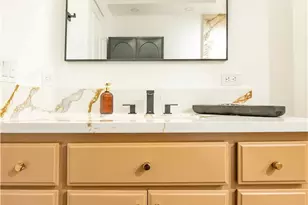 5747 Agnes Ave, Valley Village, CA 91607 - Photo 23