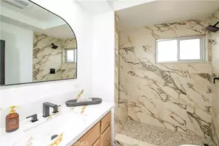 5747 Agnes Ave, Valley Village, CA 91607 - Photo 21