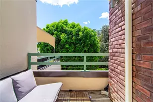 18739 Hatteras St, Tarzana, CA 91356 - Photo 23