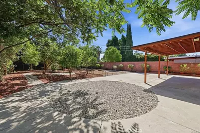 10332 Cayuga Avenue, Pacoima, CA 91331 - Photo 19