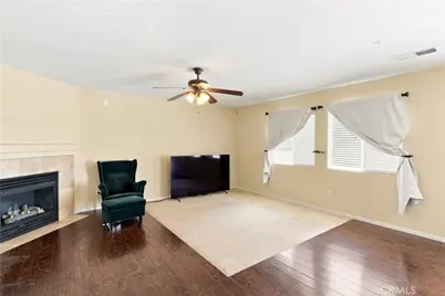 10619 Grand Prairie Dr, Bakersfield, CA 93311 - Photo 5