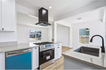 1433 N Neptune, Wilmington, CA 90744 - Photo 9