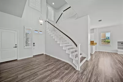 28251 Infinity, Saugus, CA 91390 - Photo 3