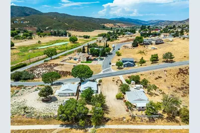 42534 Beaverbrook, Lake Hughes, CA 93532 - Photo 27