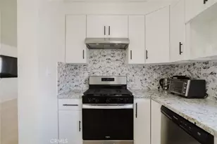 10826 Roscoe Blvd, Los Angeles, CA 91352 - Photo 31