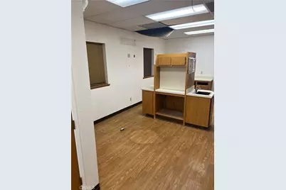 8307 California City, California City, CA 93505 - Photo 5