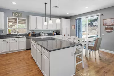 21825 Carol Court, Saugus, CA 91390 - Photo 15