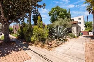 11209 La Maida, North Hollywood, CA 91601 - Photo 1