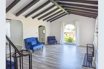 3208 W 74th Street, Park Hills Heights, CA 90043 - Photo 3