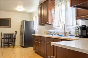3208 W 74th St, Park Hills Heights, CA 90043 - Photo 17