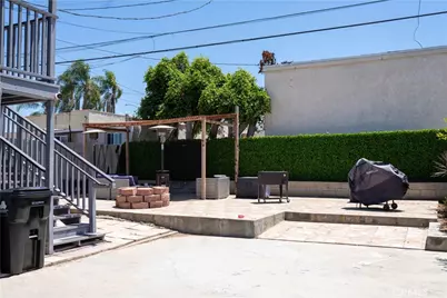 3208 W 74th Street, Park Hills Heights, CA 90043 - Photo 39