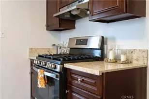 3208 W 74th St, Park Hills Heights, CA 90043 - Photo 15