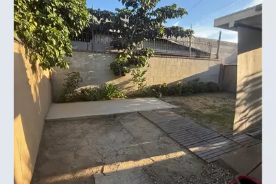 712 W 54th, Los Angeles, CA 90037 - Photo 23