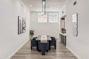 21047 Dumetz Rd, Woodland Hills, CA 91364 - Photo 13