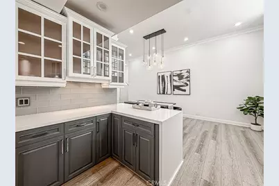 21047 Dumetz Road, Woodland Hills, CA 91364 - Photo 21