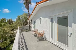 21047 Dumetz Rd, Woodland Hills, CA 91364 - Photo 49