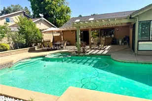 25453 Via Novia, Valencia, CA 91355 - Photo 37
